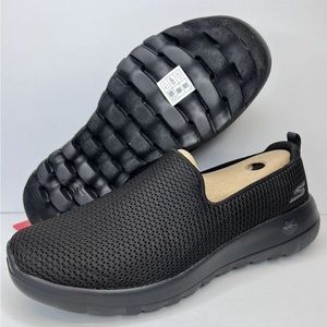 Skechers Women's Go Walk 5 Joy Black Slip-ons 15600W Size 9 Wide New W/O Box